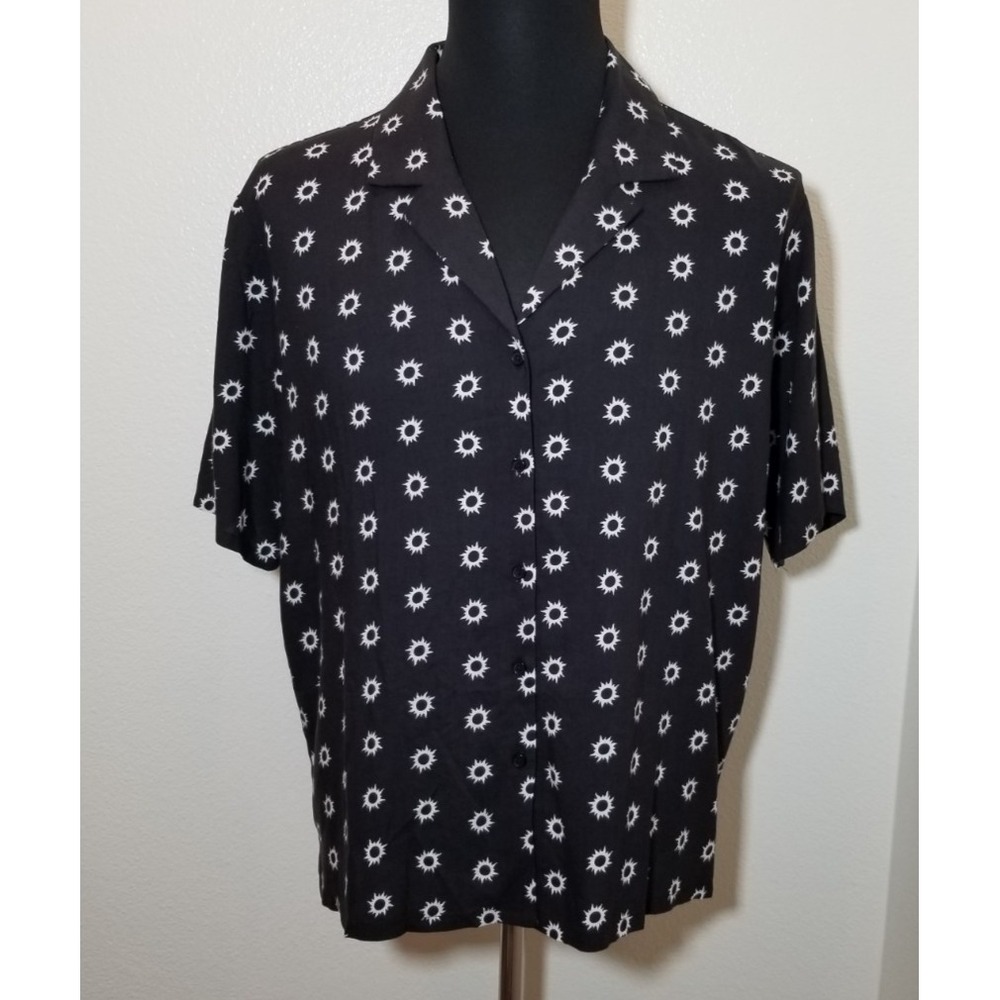 Volcom Mens Small Black Short Sleeve Button Up Shirt Sunburst Retro Festival NWT